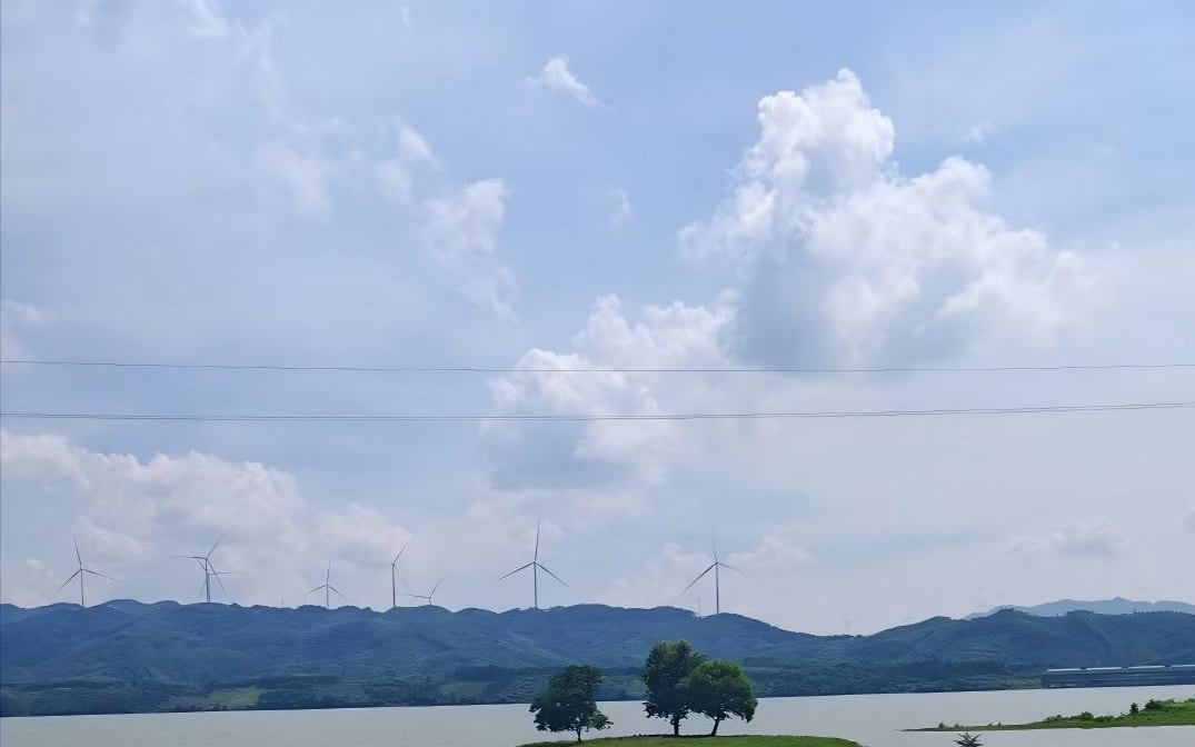 Guilin Bike Tour to Yongfu Jinjihe Reservoir Grassland: Bikes, E-Bikes, Lakeside Pastures