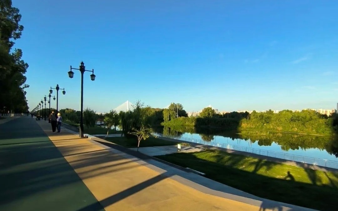 Wuhan Cycling Guide: Best Bike Routes for Urban Rides, E-Bike Tours and China Cycling Trips