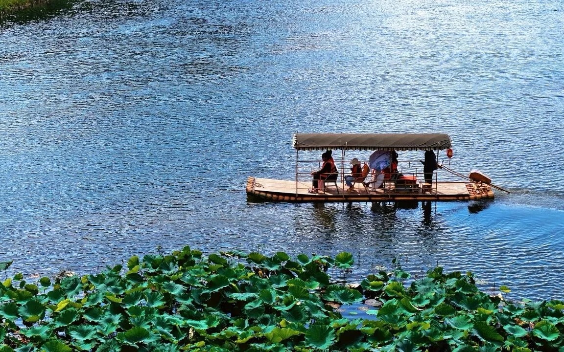 Puzhehei Bike Tour: Karst Wetlands, Lotus Lakes and Village Roads