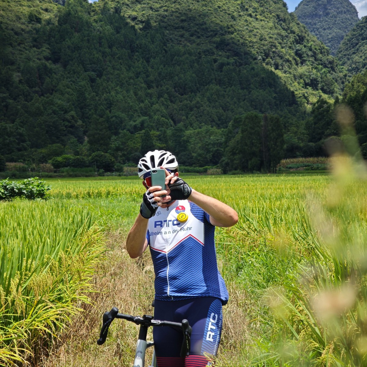 T1 Xianggong Mountain route & Great Waterfall ride with CycleQuest China — photo 3 from Michael