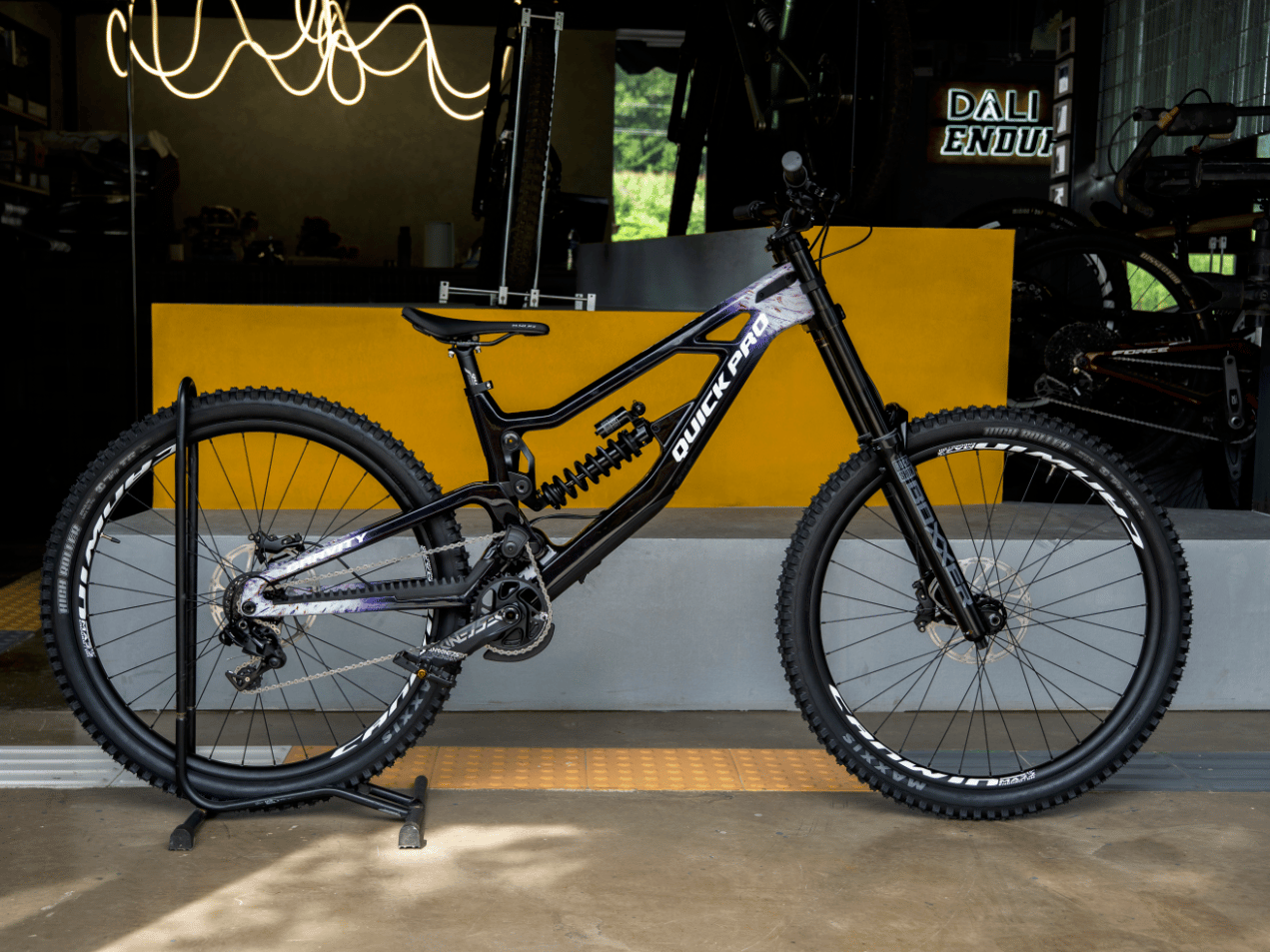 Quick Pro Gravity mountain bike, available to rent from CycleQuest China