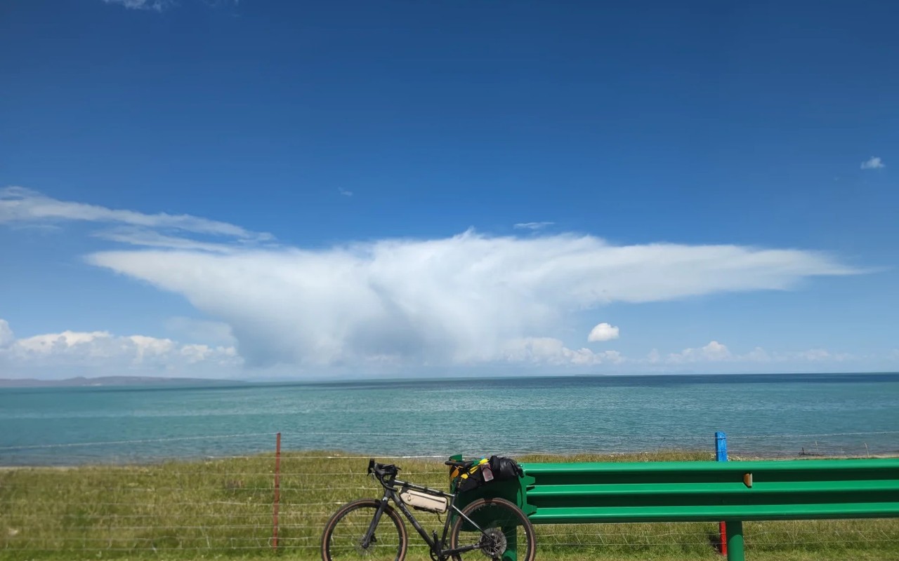 Qinghai Lake Cycling Guide: E-Bike and Road Bike Route Plan