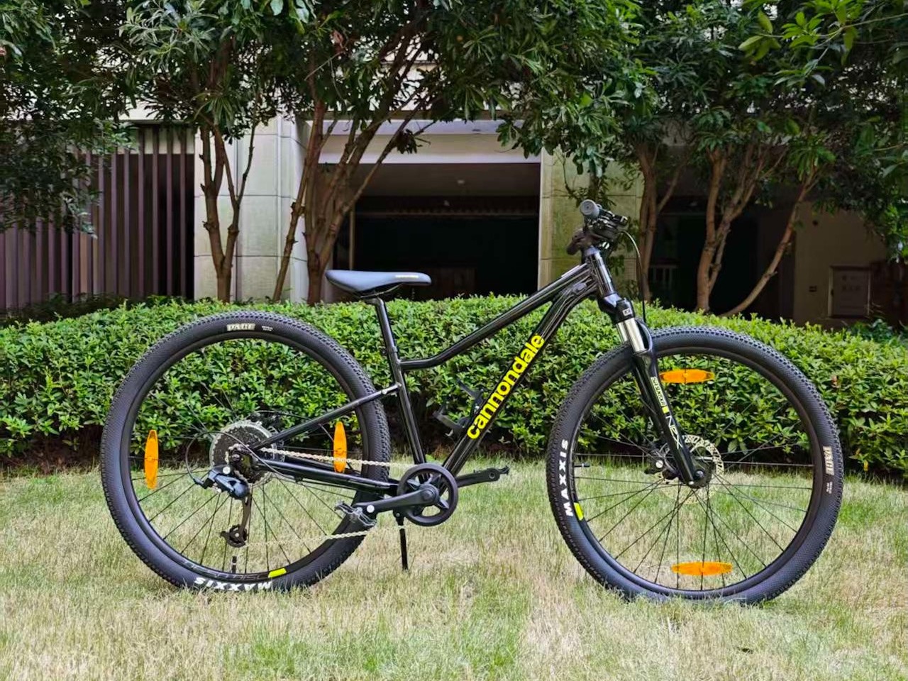 Cannondale Kids Trail 26 aluminium kids bike, available to rent from CycleQuest China