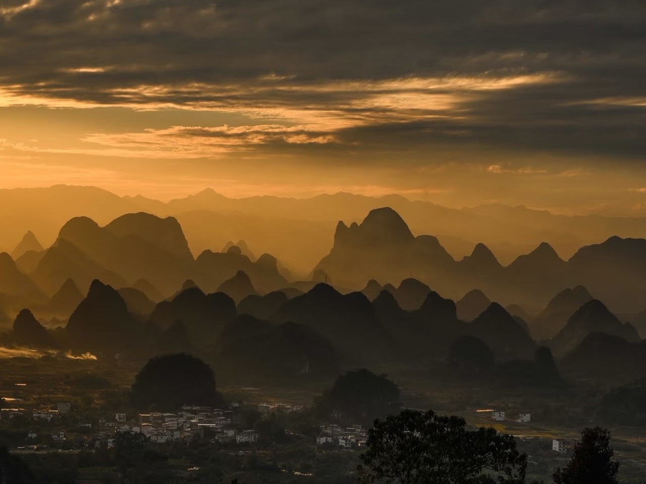 T2 – Thousand River & Mountains Tour guided e-bike tour
