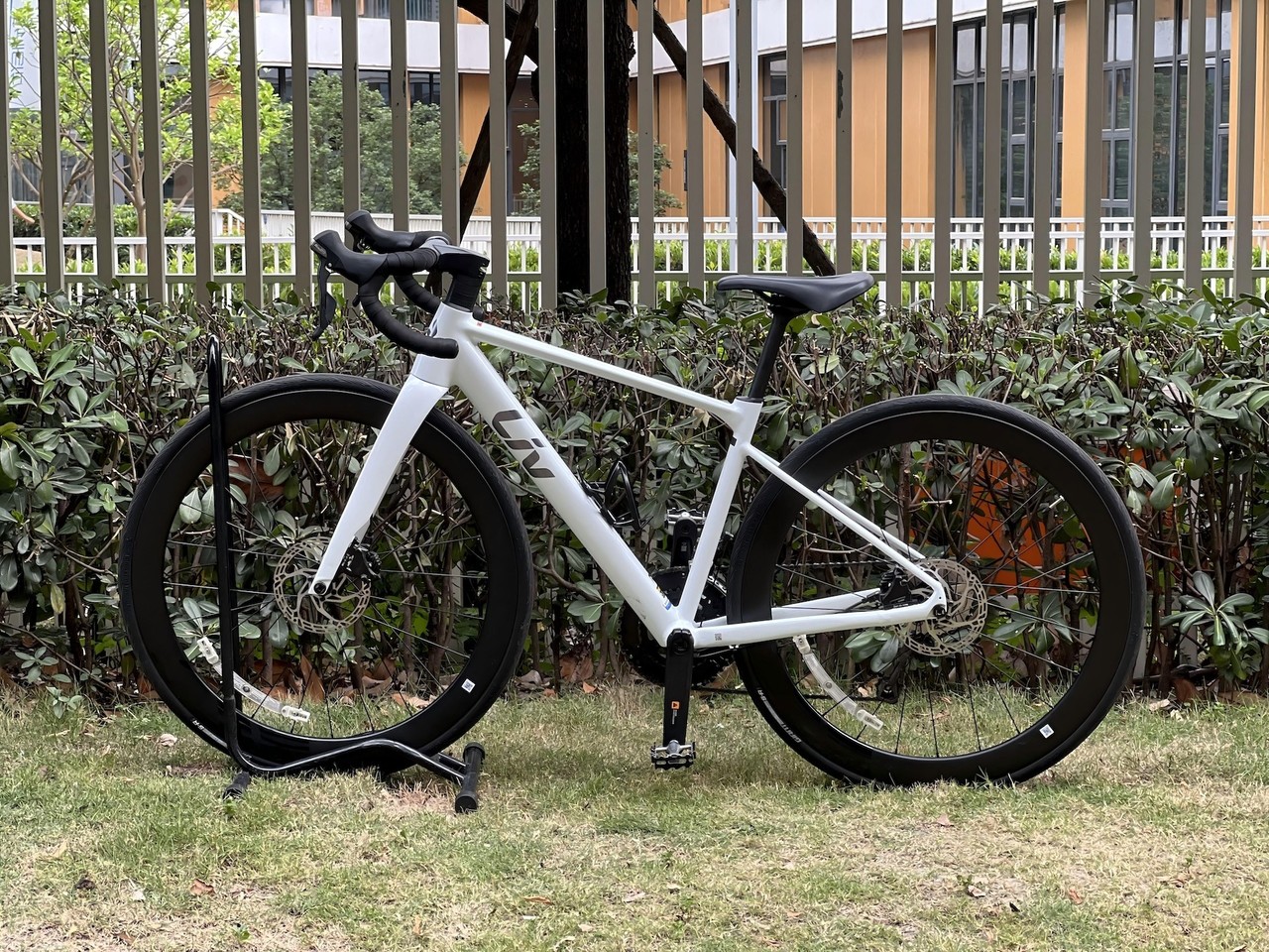 2026 Giant Liv 1 (Women's) aluminium road bike, available to rent from CycleQuest China