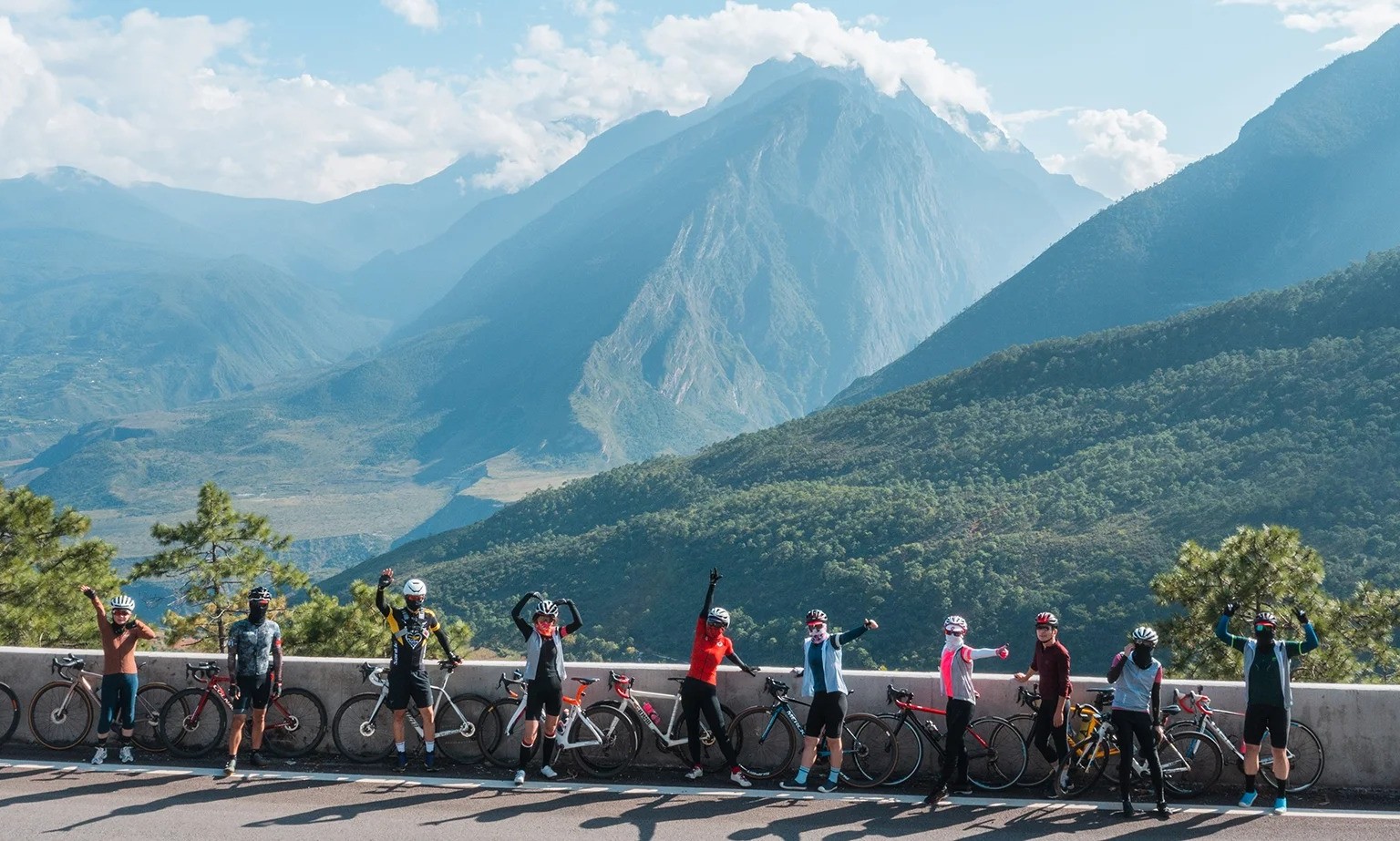 Haba Snow Mountain Bike Tour: High-Altitude Cycling near Tiger Leaping Gorge