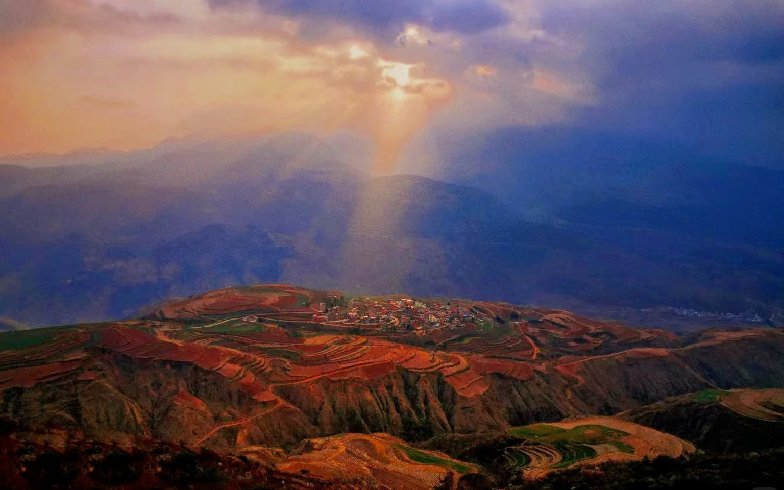 Dongchuan Red Land Bike Tour: Yunnan Photography Cycling Route near Kunming