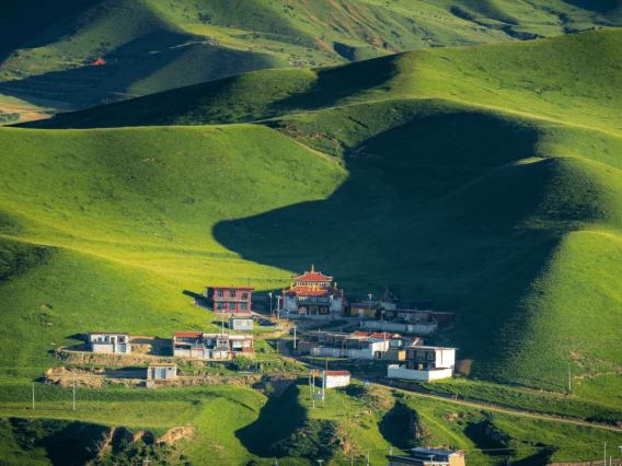 Shangri-La e-bike tour