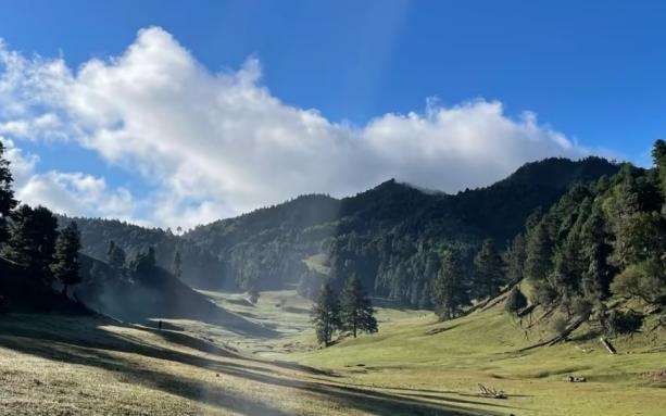 Tianzi Mountain E-MTB Ride in Yunlong, Dali: Alpine Meadow Route with Big Climbing