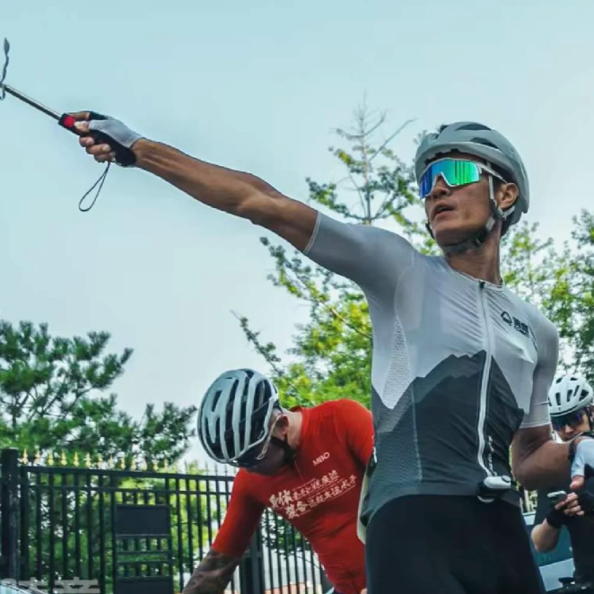 Professional bike mechanics providing full-chain services