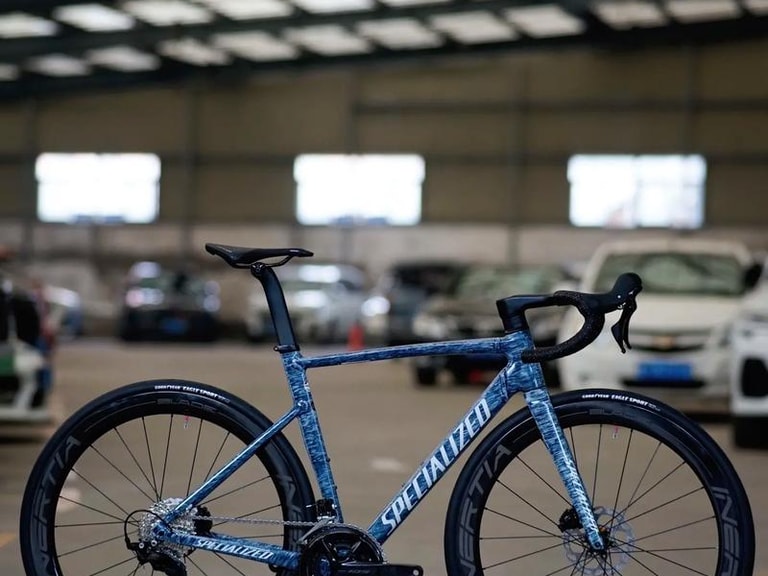 Specialized Allezsprint comp aluminium road bike, available to rent from CycleQuest China