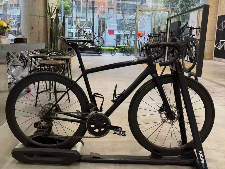 Specialized S-Works Aethos carbon road bike, available to rent from CycleQuest China