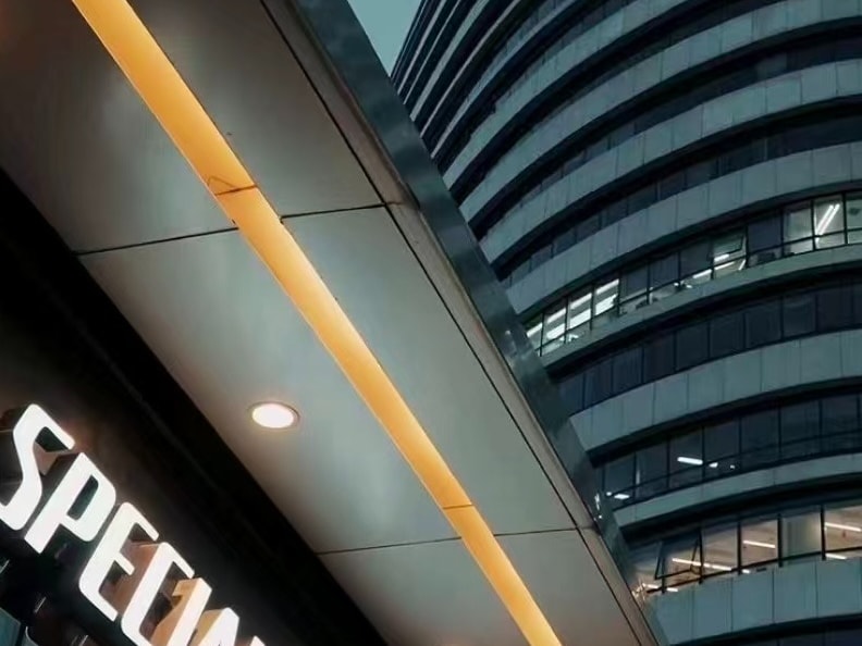 Beijing / Wangjing SOHO — CycleQuest China bike store